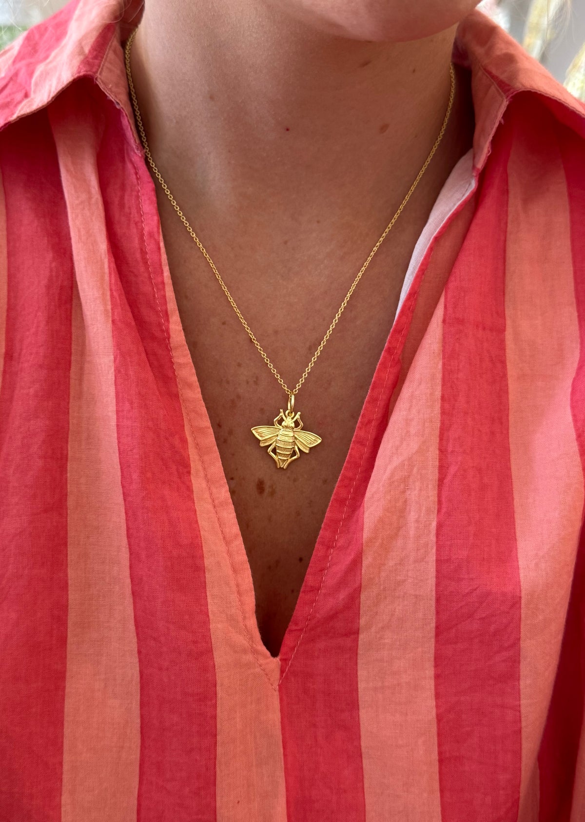 bee charm2