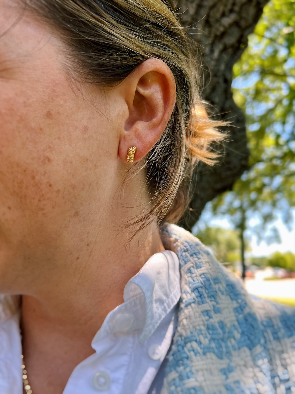 Peanut Studs