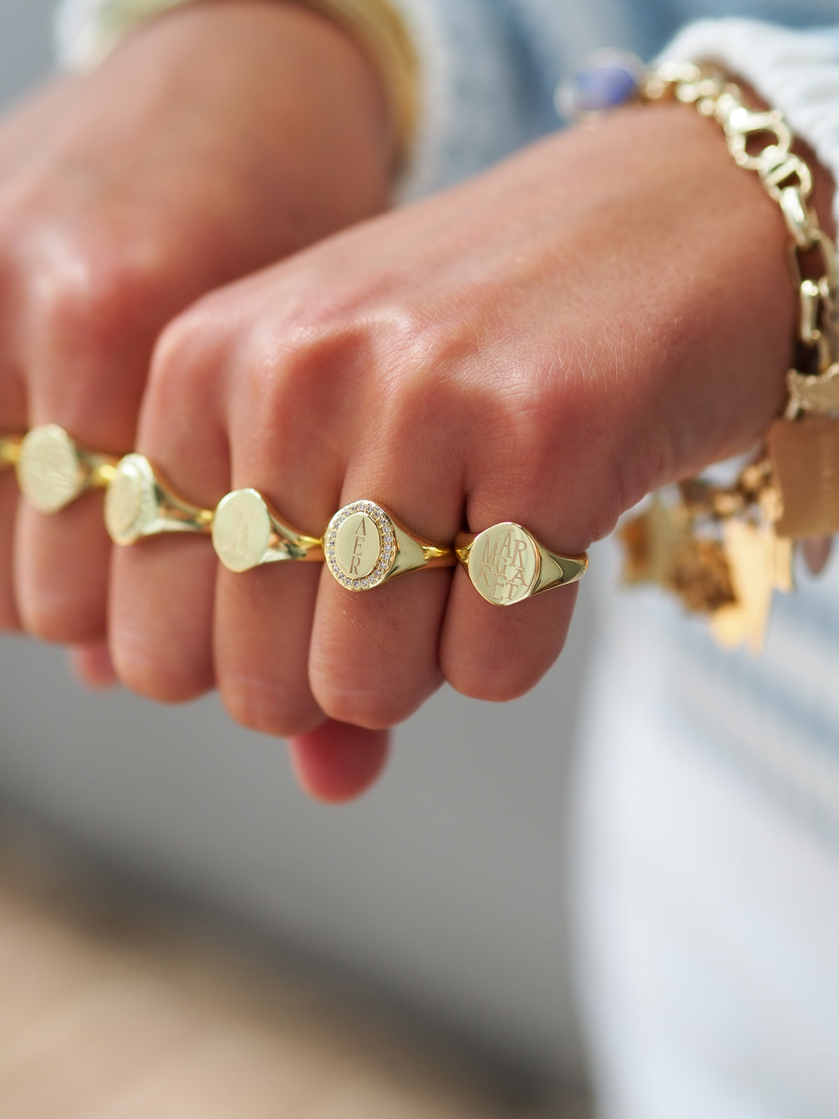 Crest Ring