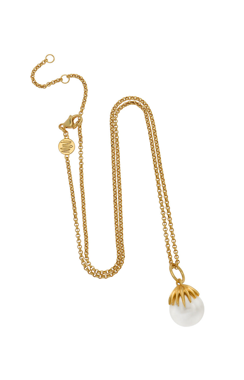 Single Palm Pearl Necklace