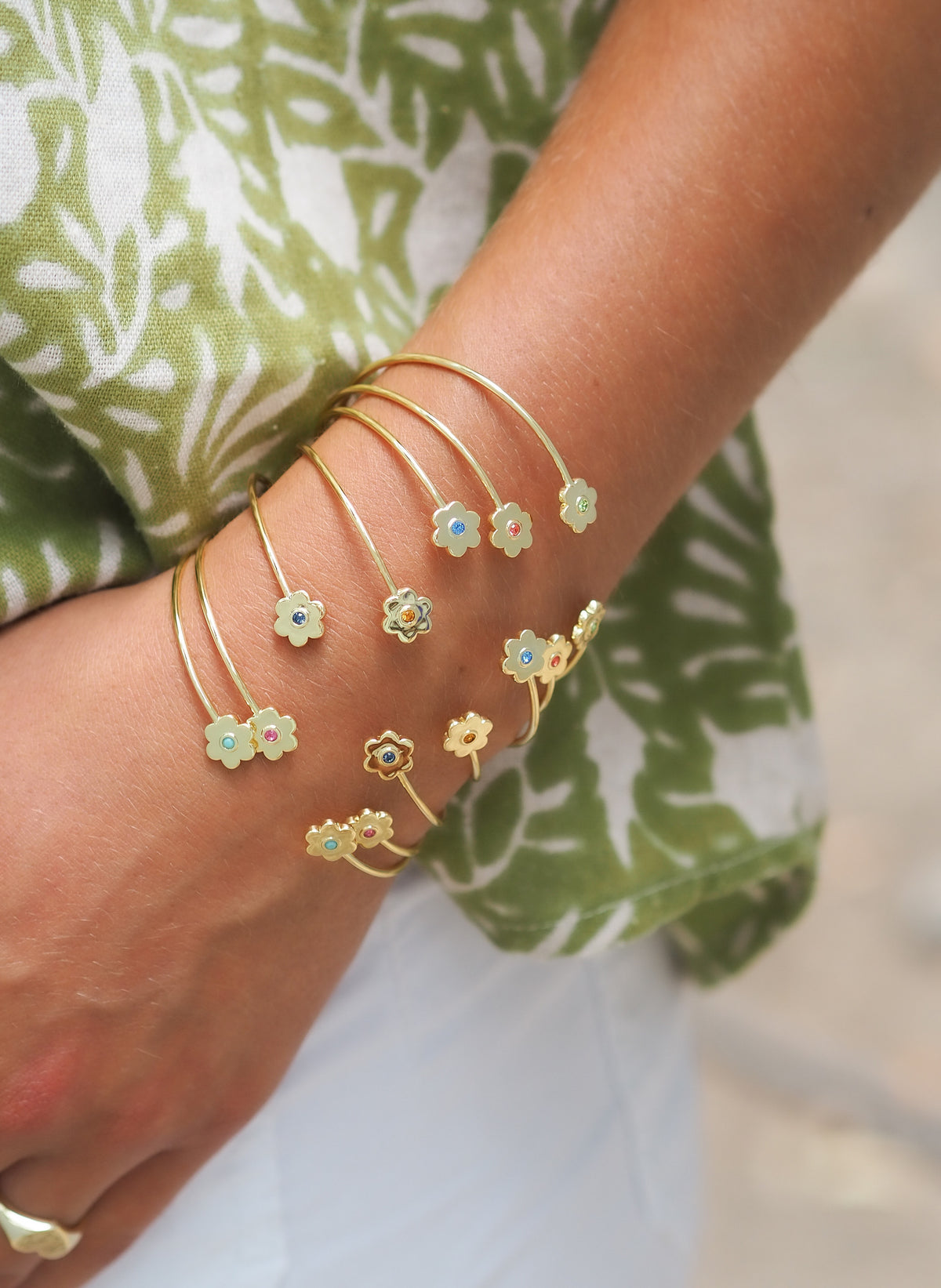 daisy cuffs