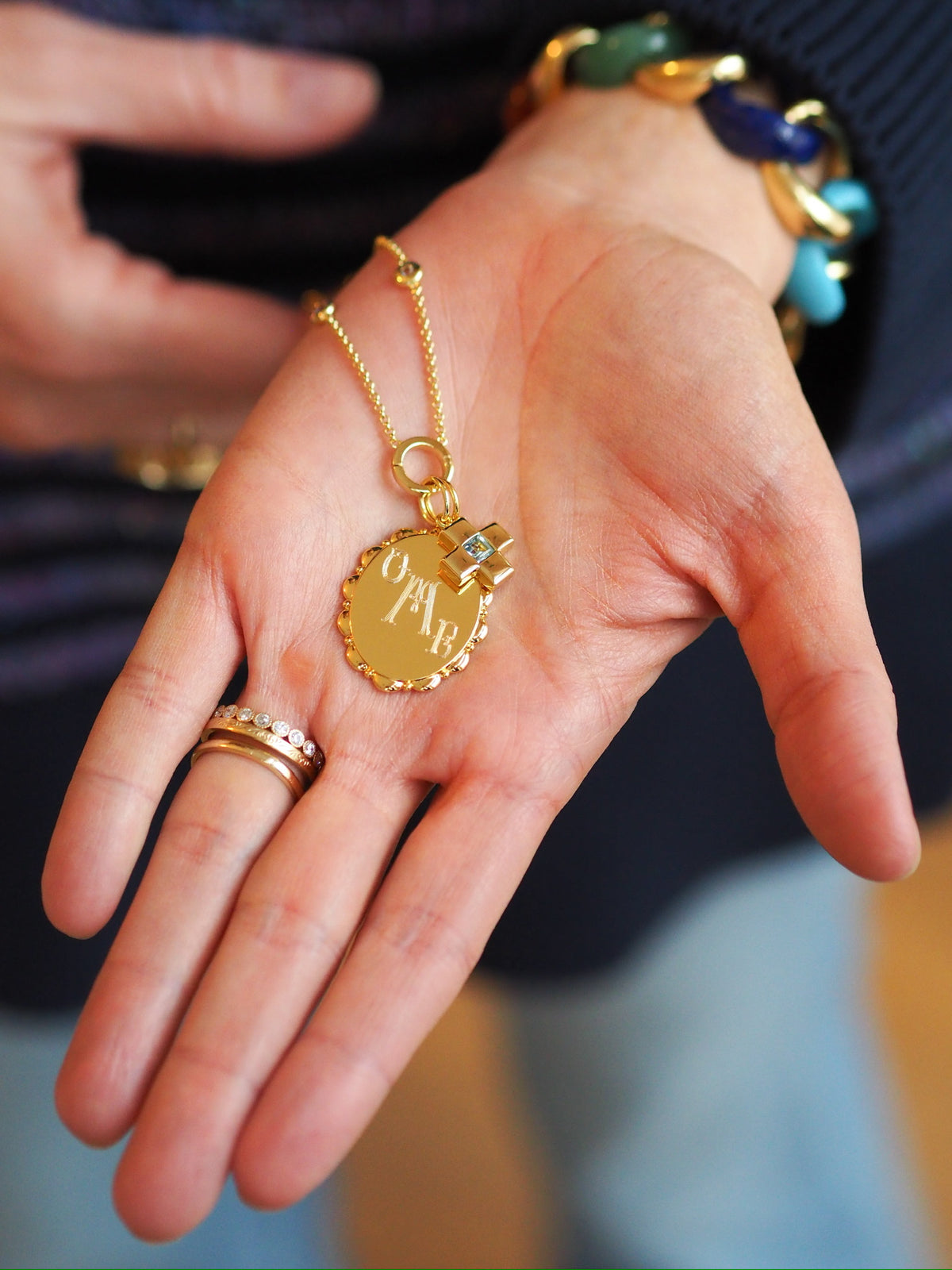 oval dot and dash pendant3